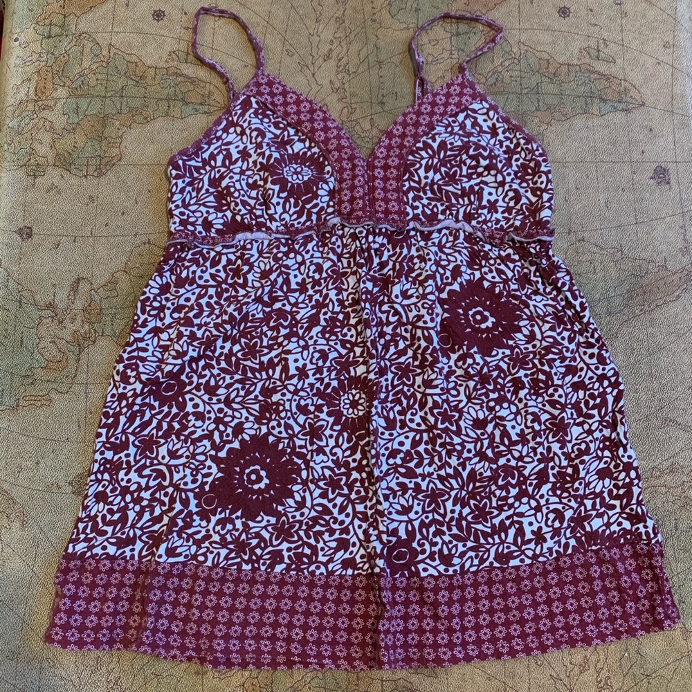 American Eagle Maroon tank top size medium